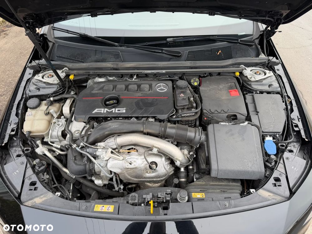 Mercedes-Benz CLA - 16