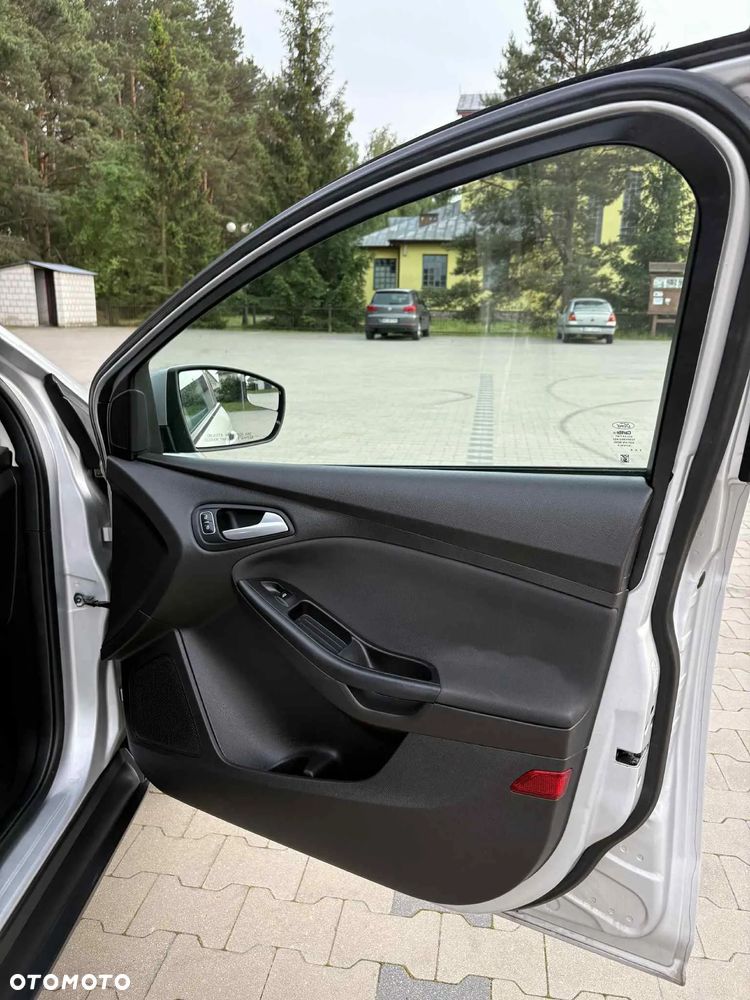 Ford Focus - 24