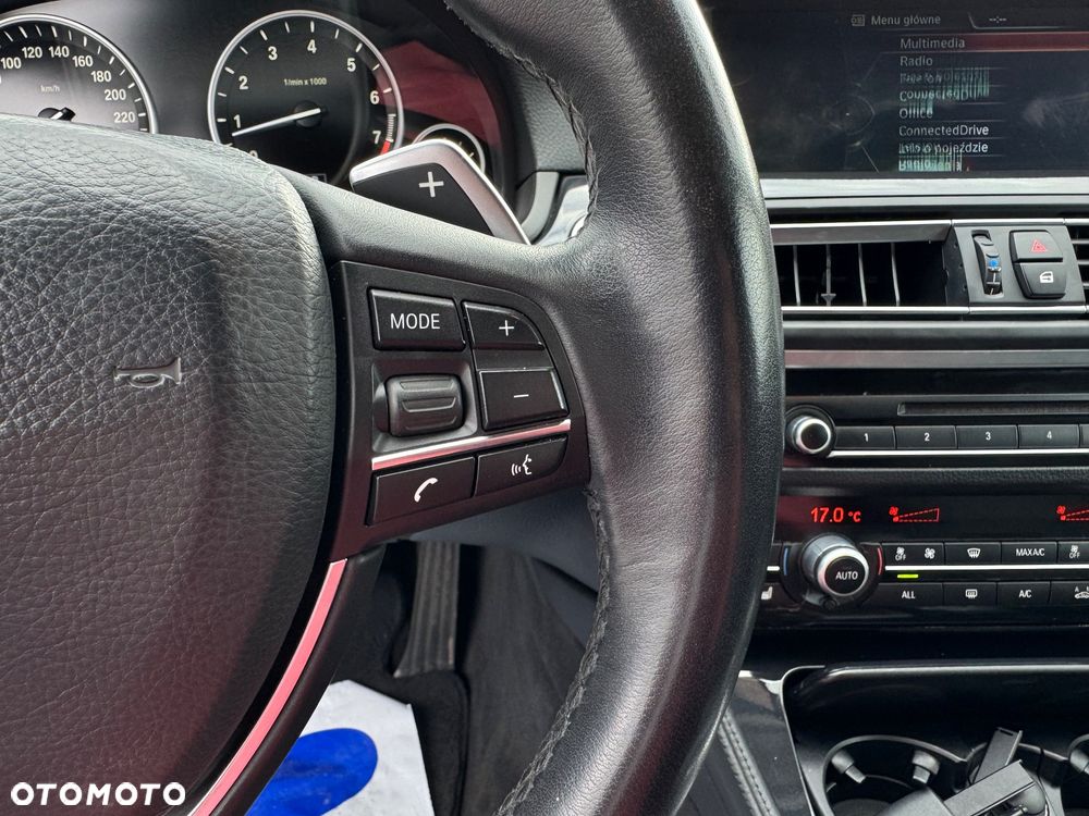 BMW Seria 5 528i xDrive Sport-Aut Modern Line - 22
