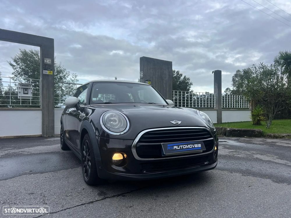 MINI 3 Portas Cooper D - 1