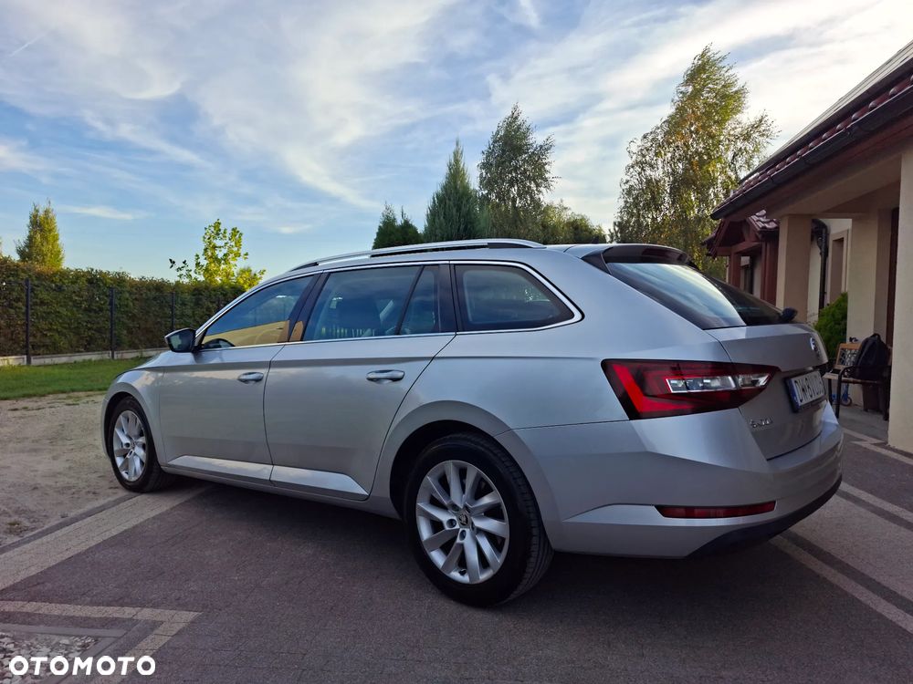 Skoda Superb 2.0 TDI Ambition DSG7 - 5
