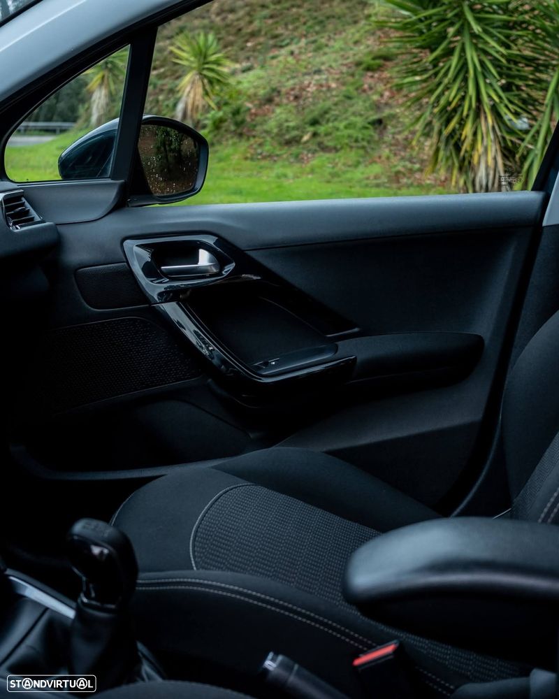 Peugeot 208 BlueHDi 100 Active - 10