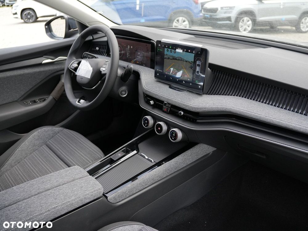 Skoda Superb 2.0 TSI Drive DSG - 37