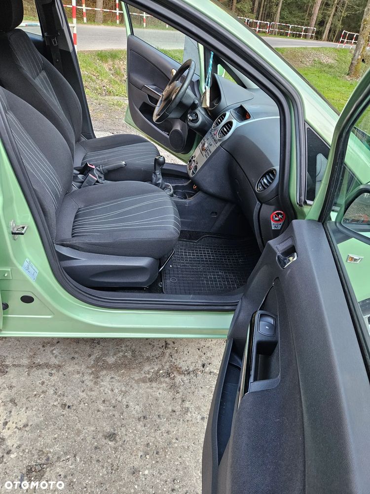 Opel Corsa - 22