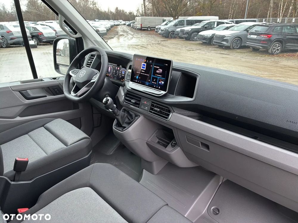 Volkswagen Crafter 35 Furgon L4H3, 2.0BiTDI 177KM, Wysoki dach, r. o. 4490mm - 17