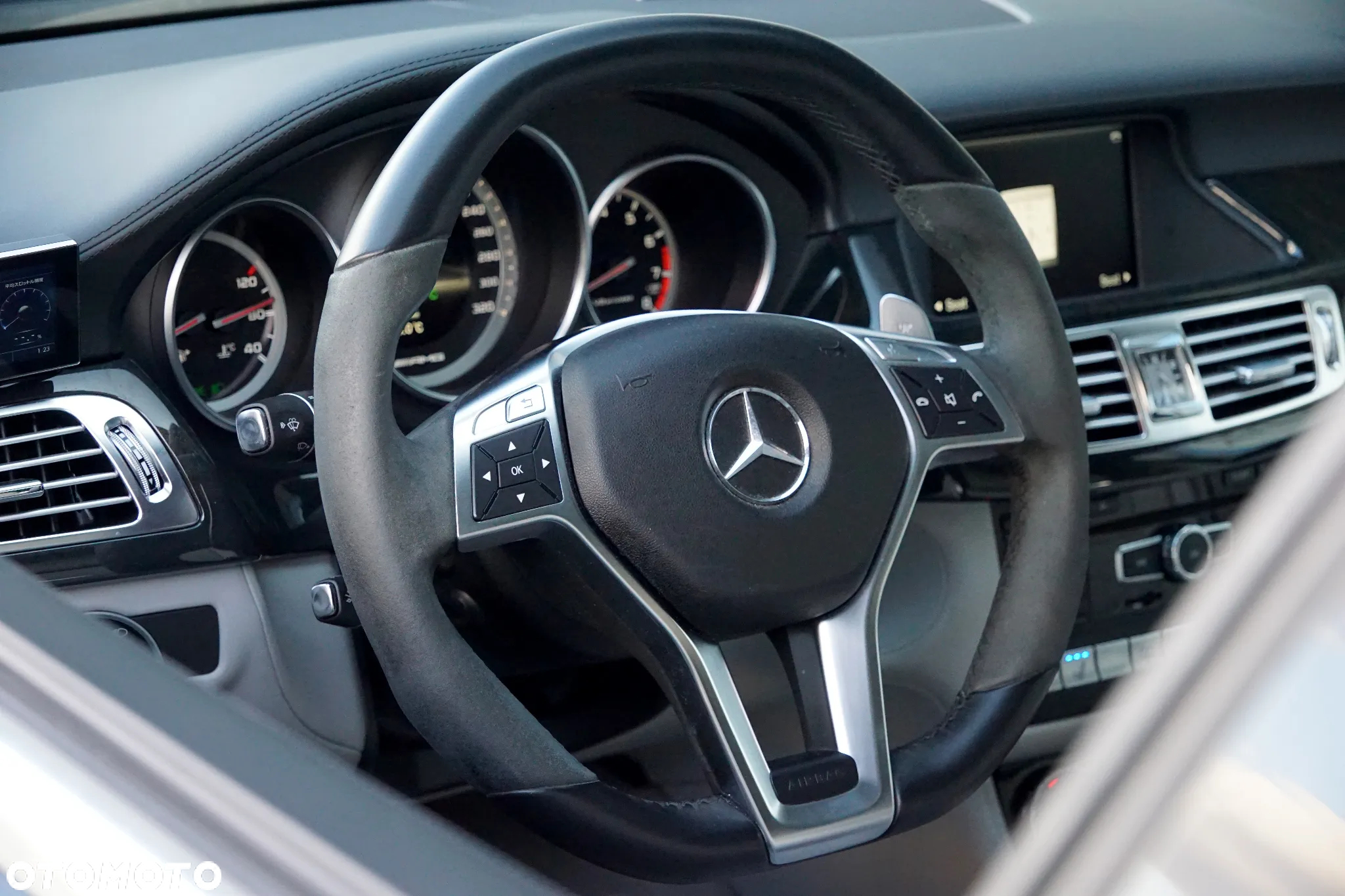 Mercedes-Benz CLS 63 AMG - 21