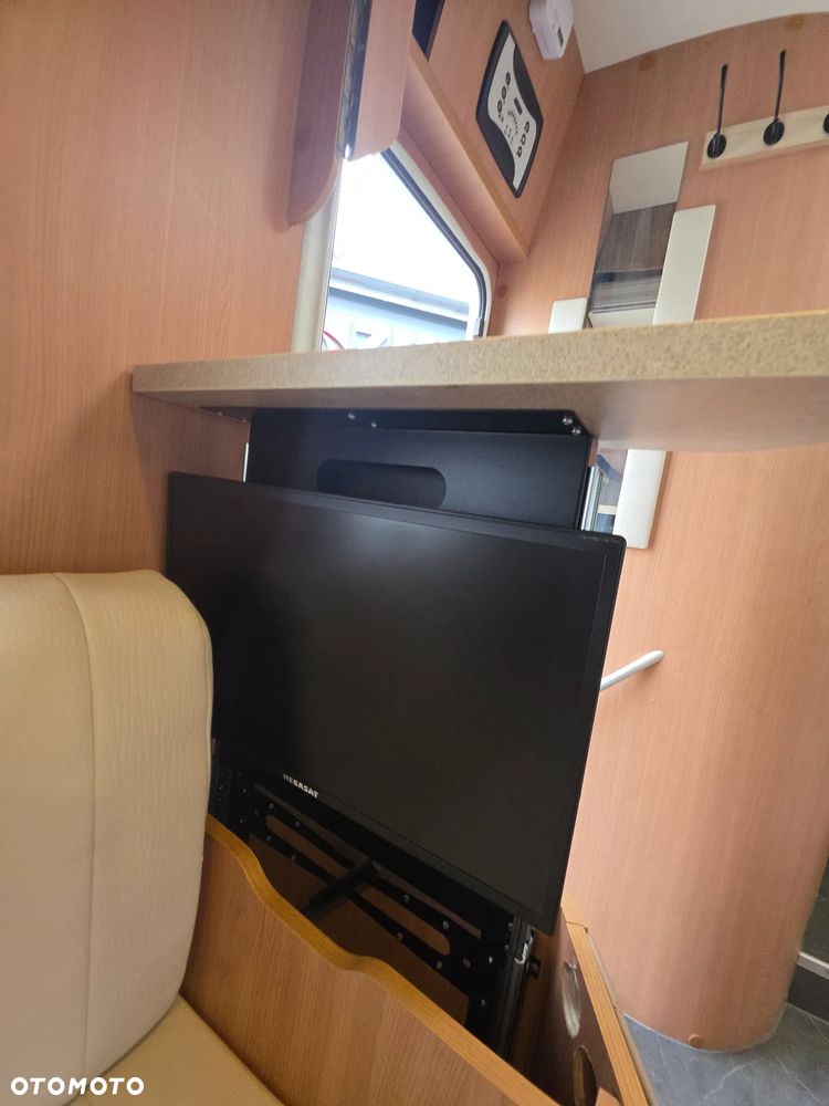Chausson Flash 28 Polintegra opuszczane lóżko 6.99m - 17