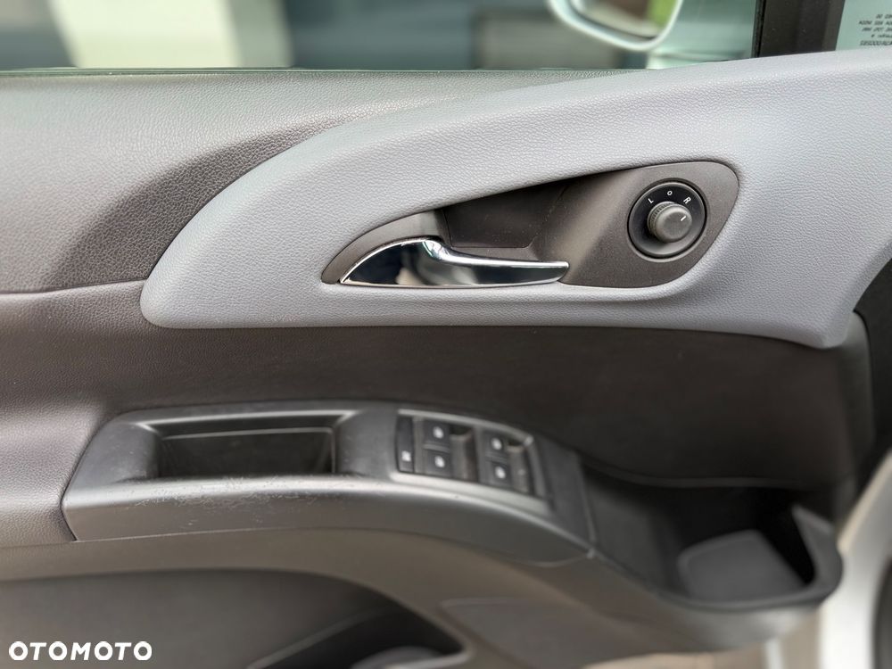 Opel Meriva - 13