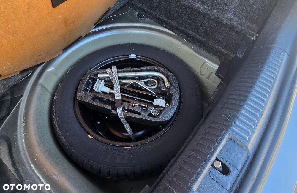 Volkswagen Polo 1.4 Comfortline - 16