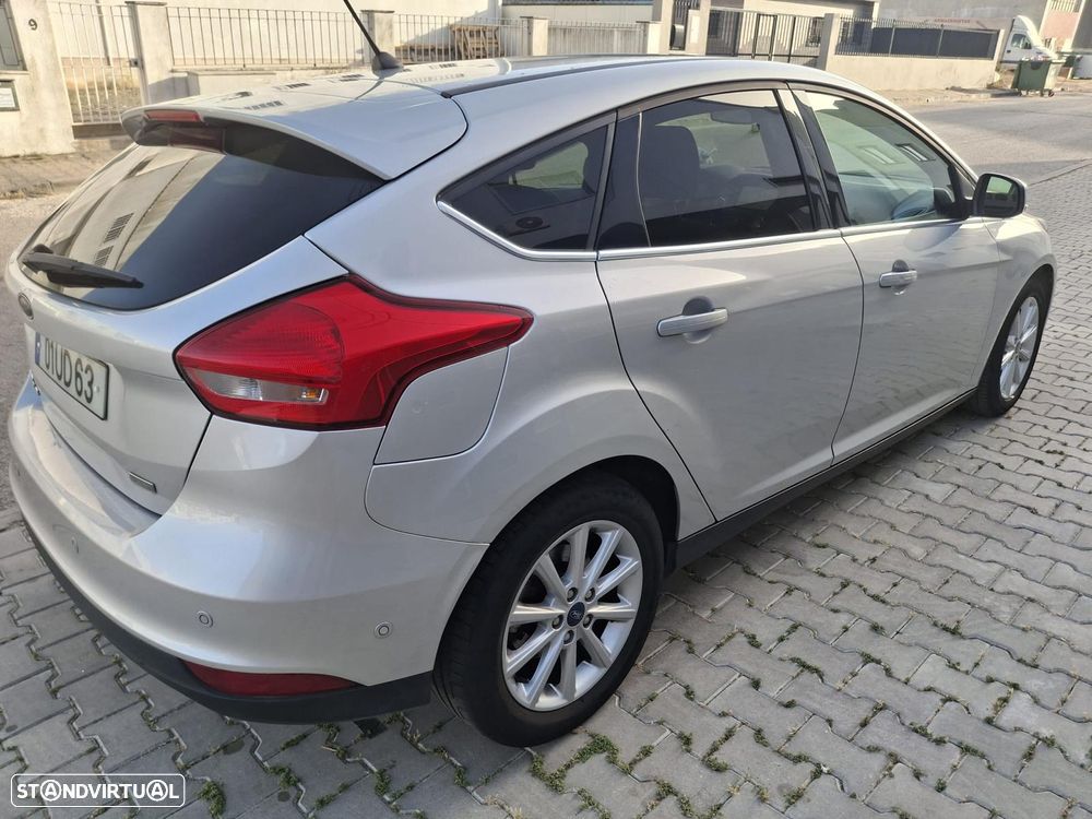 Ford Focus 1.0 EcoBoost Titanium - 10