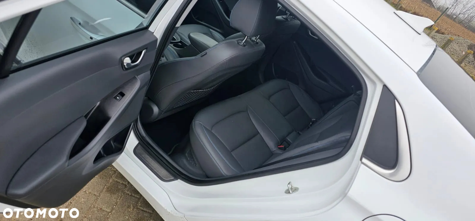 Hyundai IONIQ hybrid Platinum - 22