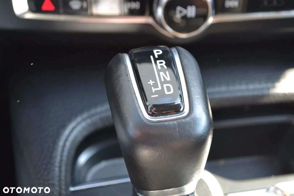 Volvo V90 D3 Geartronic Momentum - 25