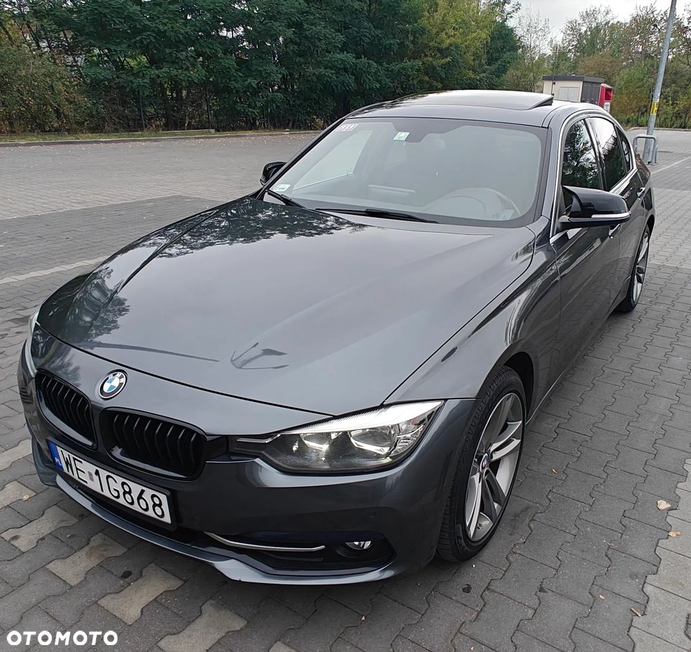 BMW Seria 3 330i - 5