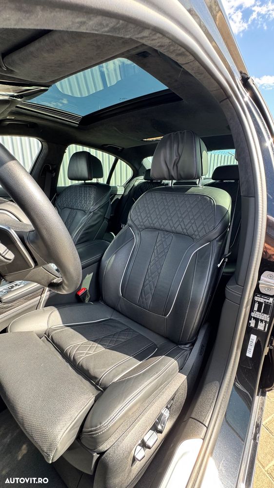 BMW Seria 7 730d MHEV - 12