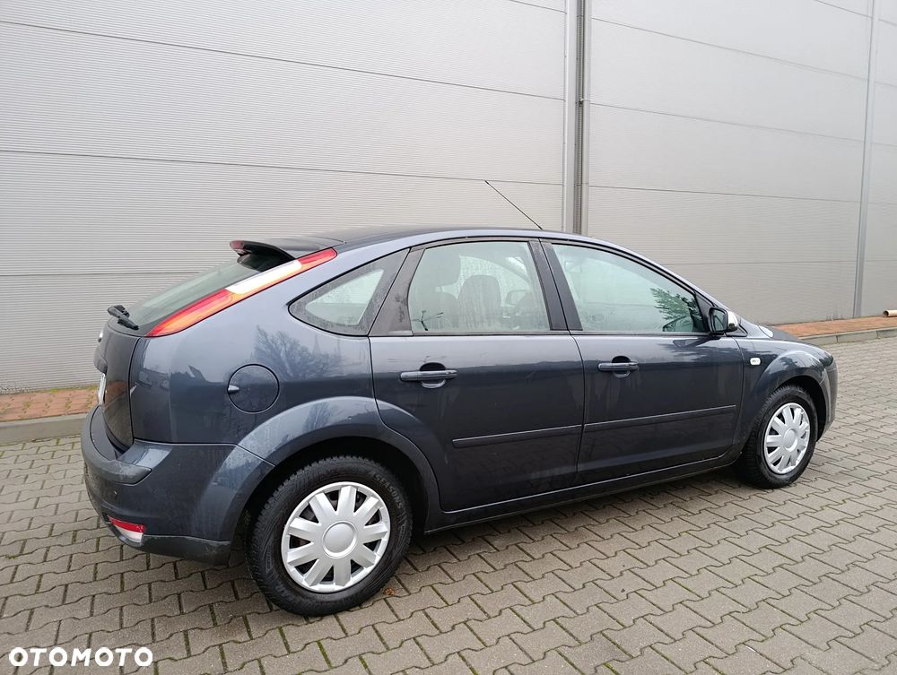 Ford Focus 1.6 16V Fun X - 19