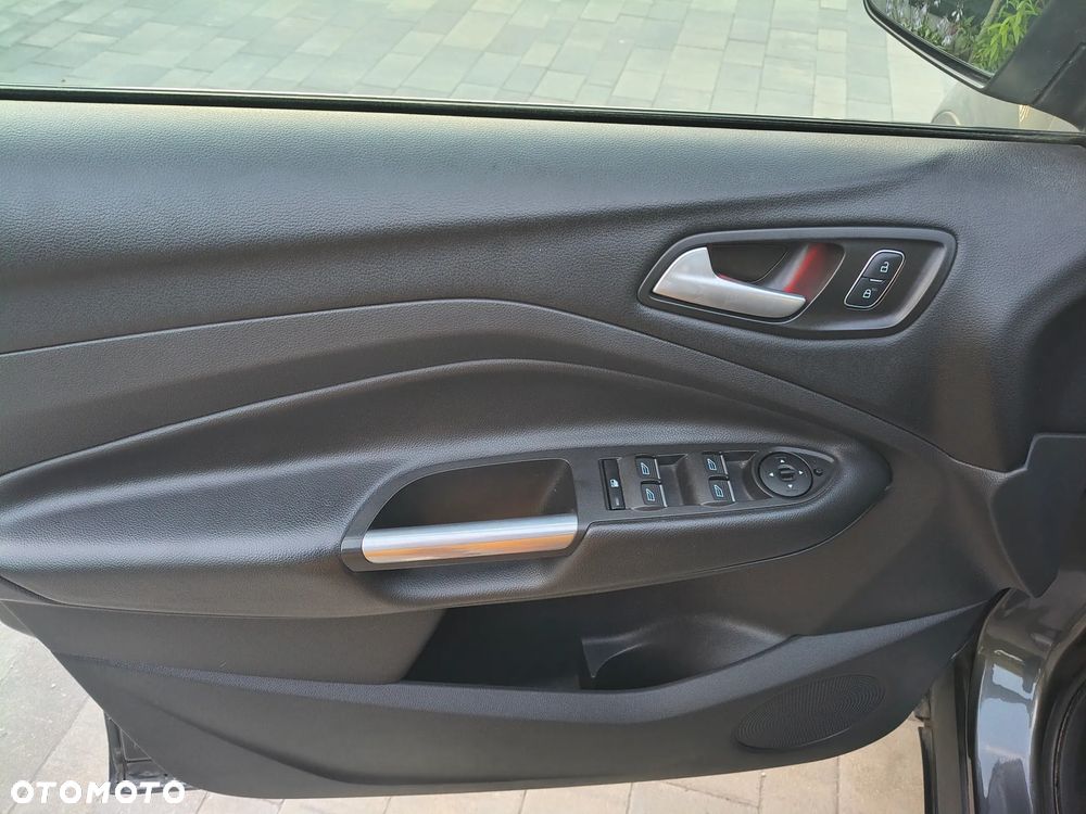 Ford Kuga 2.0 TDCi 2x4 Business Edition - 22