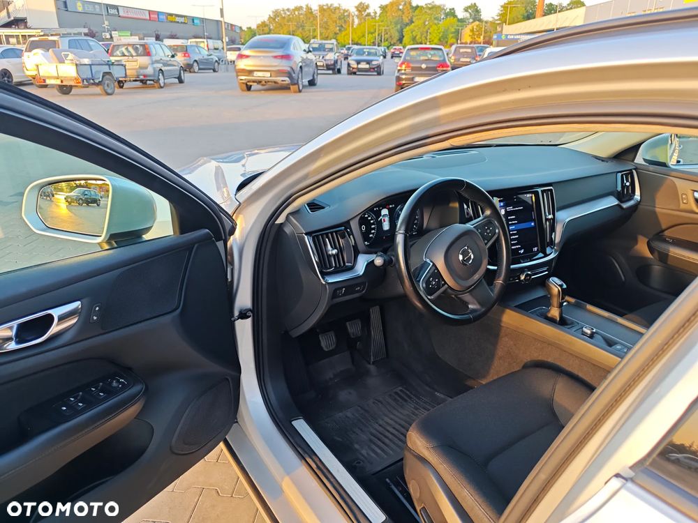 Volvo V60 D3 Momentum Pro - 9