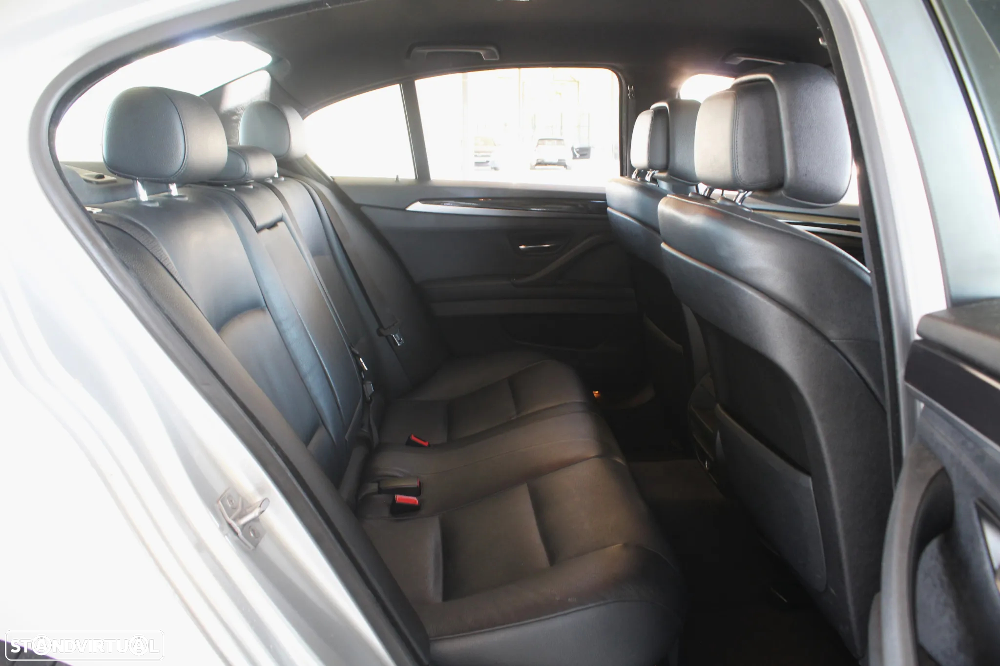 BMW 520 d Line Luxury - 37