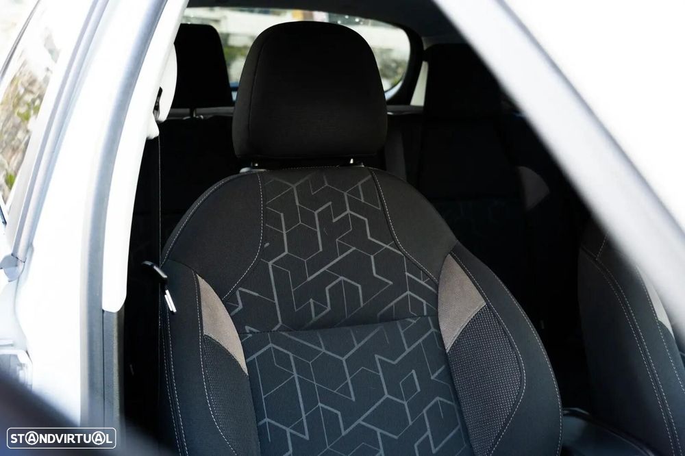 Peugeot 2008 - 10