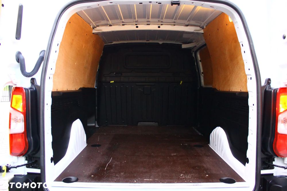 Peugeot PARTNER 1.5HDI 130KM AUTOMAT 8 BIEGÓW LONG DŁUGI 3 OSOBOWY PERFEKT AUTO NAVIGACJA KAMERY,ASYSTENTY,VF23% - 40