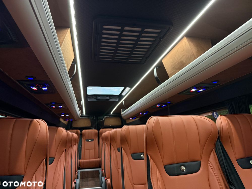 Mercedes-Benz Sprinter 519 - 18