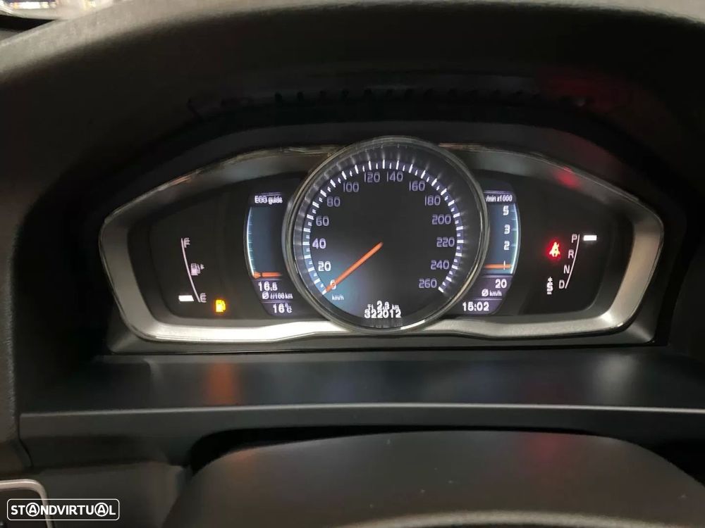 Volvo V60 2.0 D4 R-Design Geartronic - 10