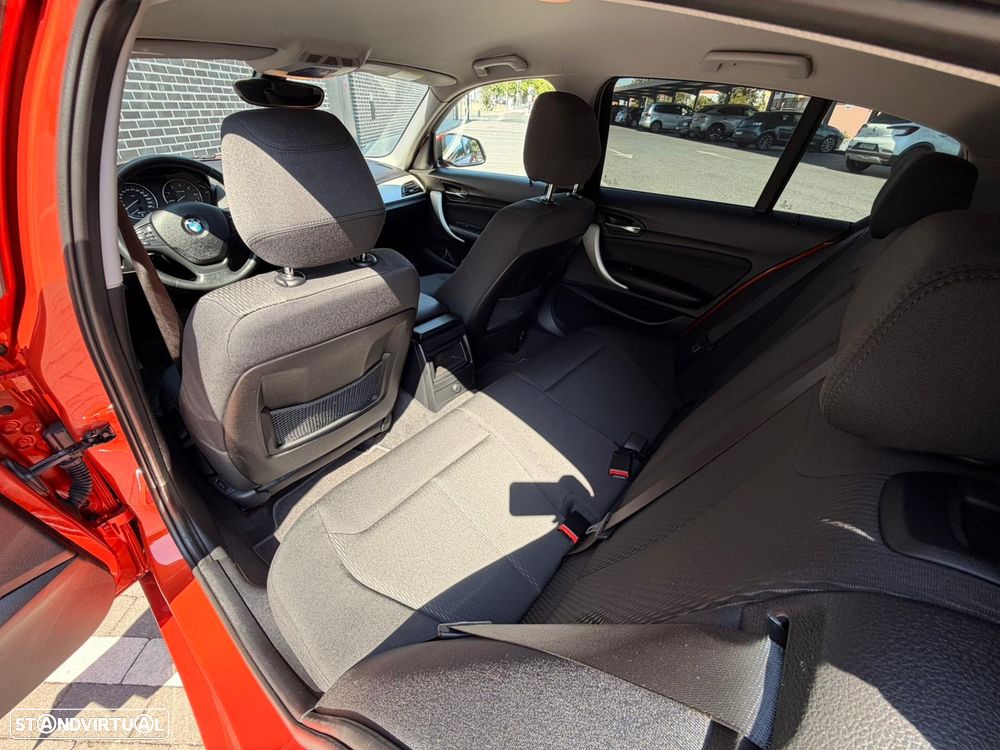 BMW 116 d Aut. Sport Line - 11