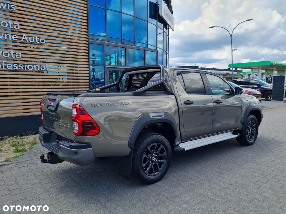 Toyota Hilux 2.8 D-4D mHEV Double Cab Invincible 4x4 - 3