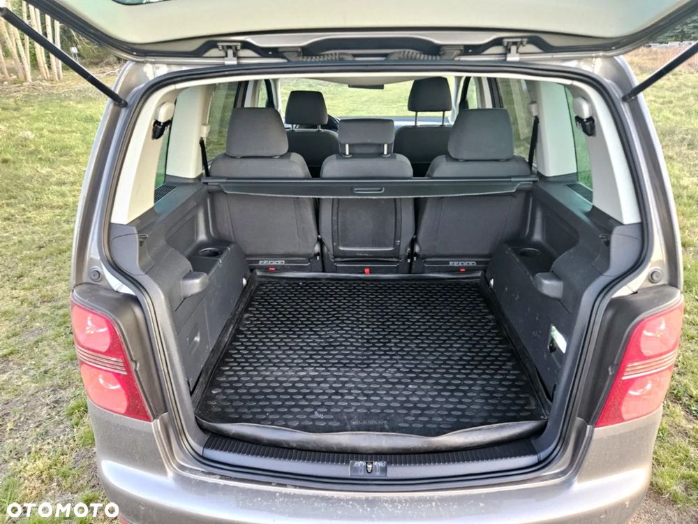 Volkswagen Touran 1.9 TDI Highline - 6