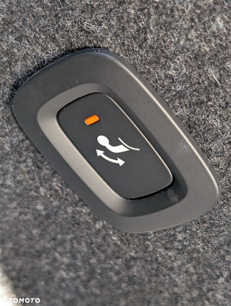 Volvo C40 Recharge Extended Range Plus - 32