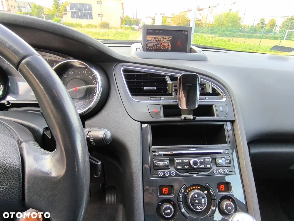 Peugeot 5008 1.6 e-HDi Active S&S - 18