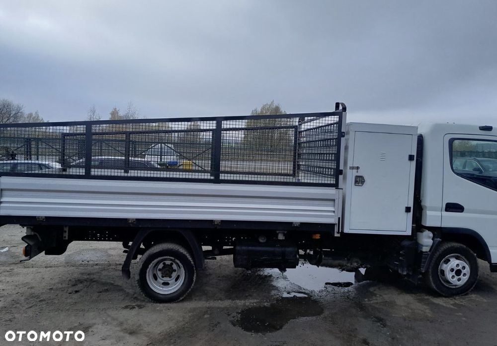 Mitsubishi Fuso Center - 2