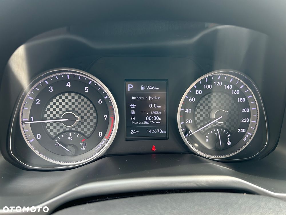 Hyundai Elantra 1.6 Premium - 21