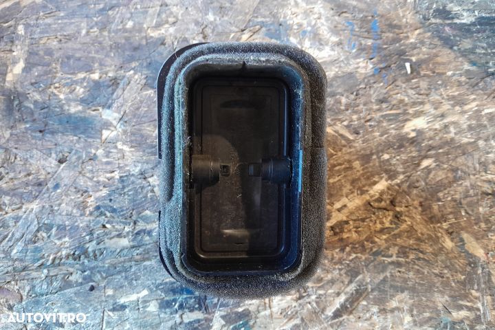 Grila ventilatie bord stanga 5M0819703 5M0819703 Volkswagen VW Golf 5 - 3