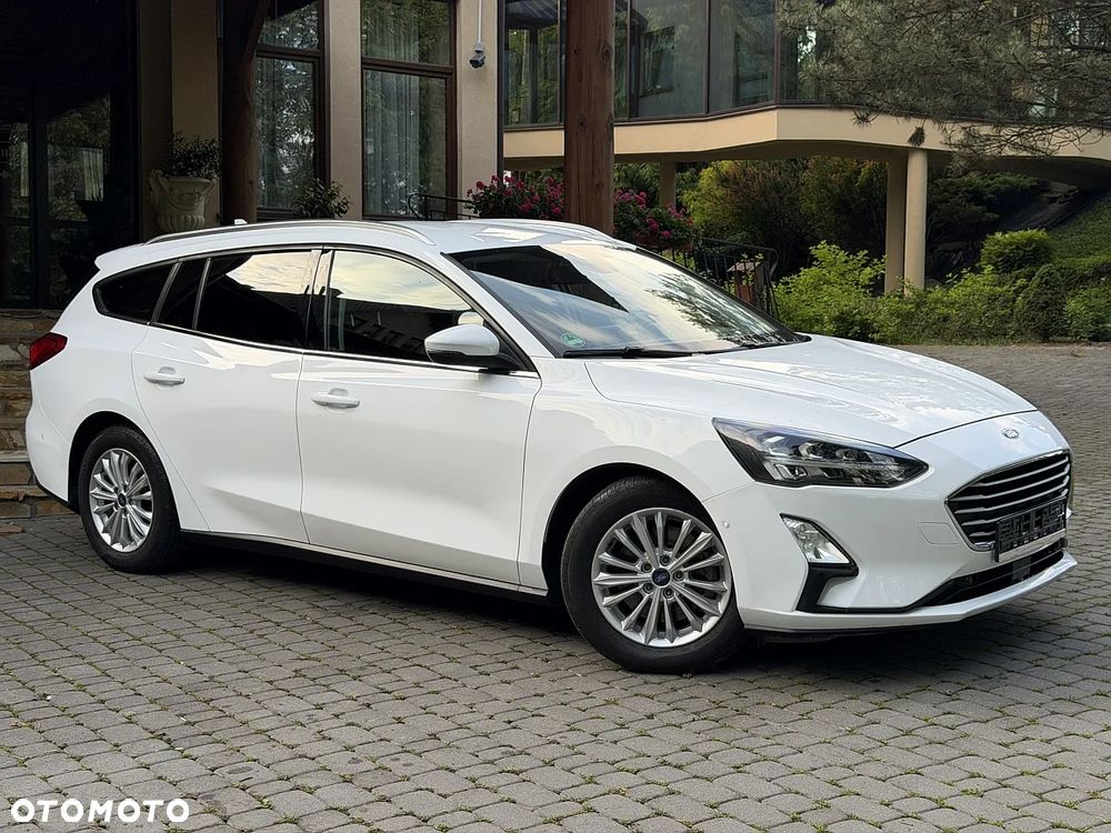 Ford Focus 1.5 EcoBlue Start-Stopp-System TITANIUM DESIGN - 9