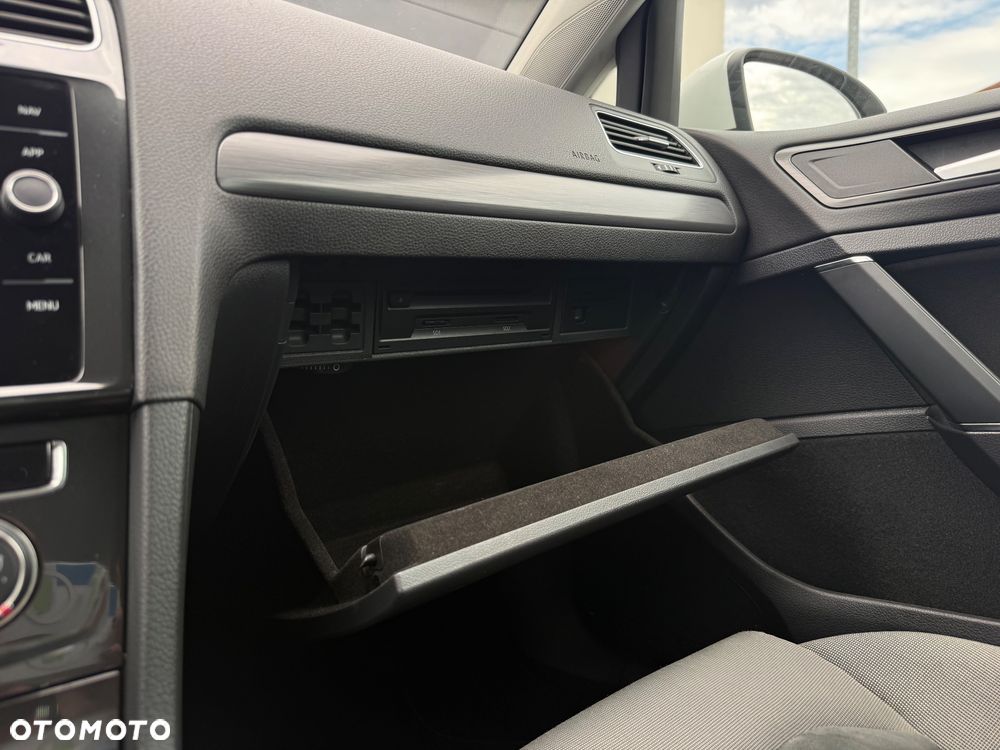 Volkswagen Golf 2.0 TDI SCR DSG Comfortline - 28