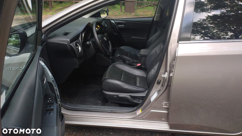 Toyota Auris 1.8 HSD Luna - 16