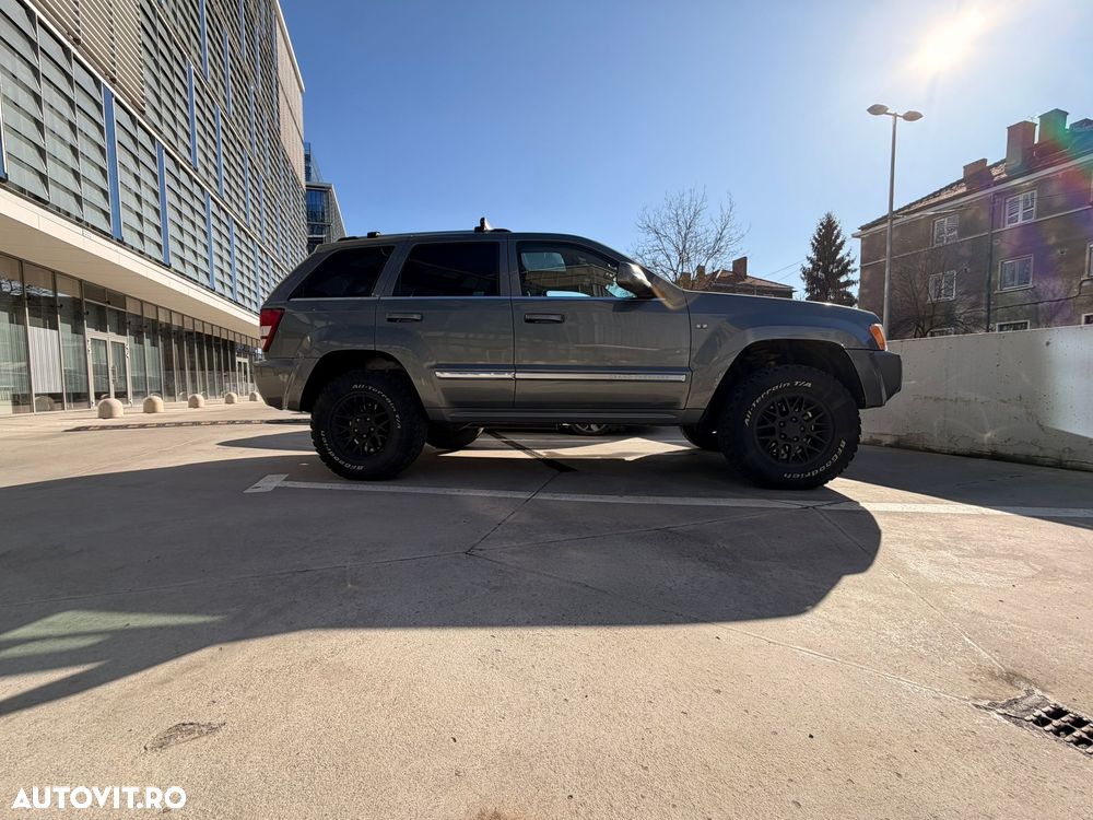 Jeep Grand Cherokee - 1