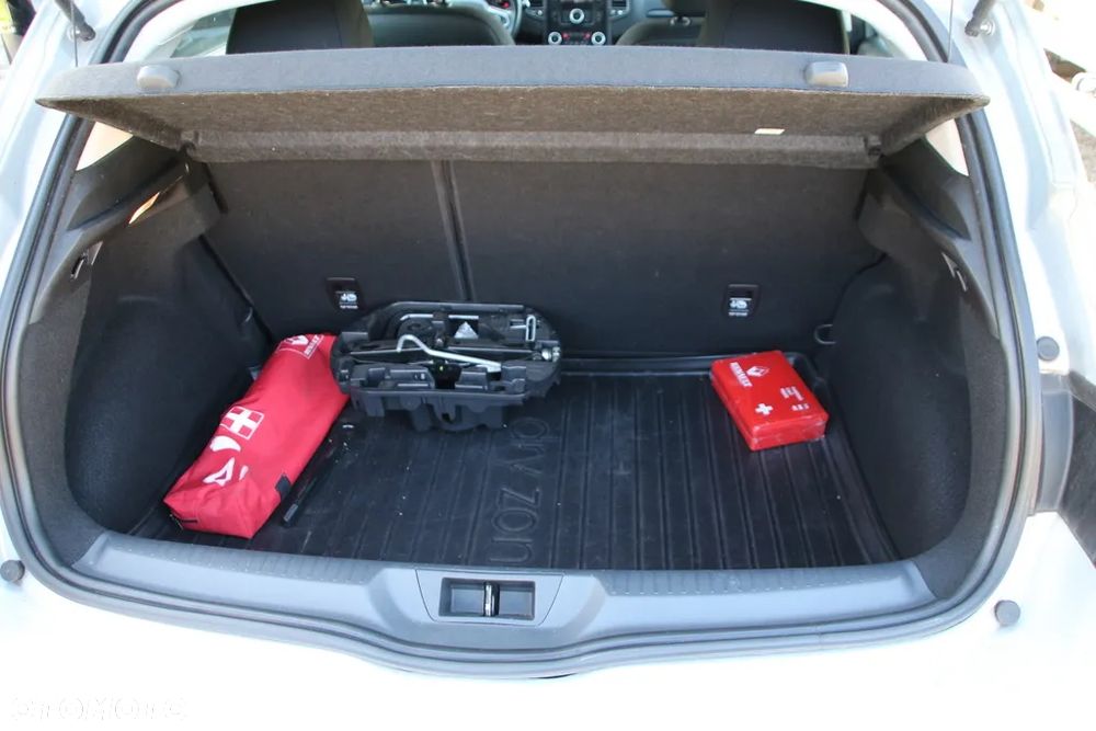 Renault Megane 1.6 SCe Limited - 23