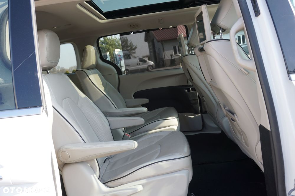 Chrysler Pacifica - 13