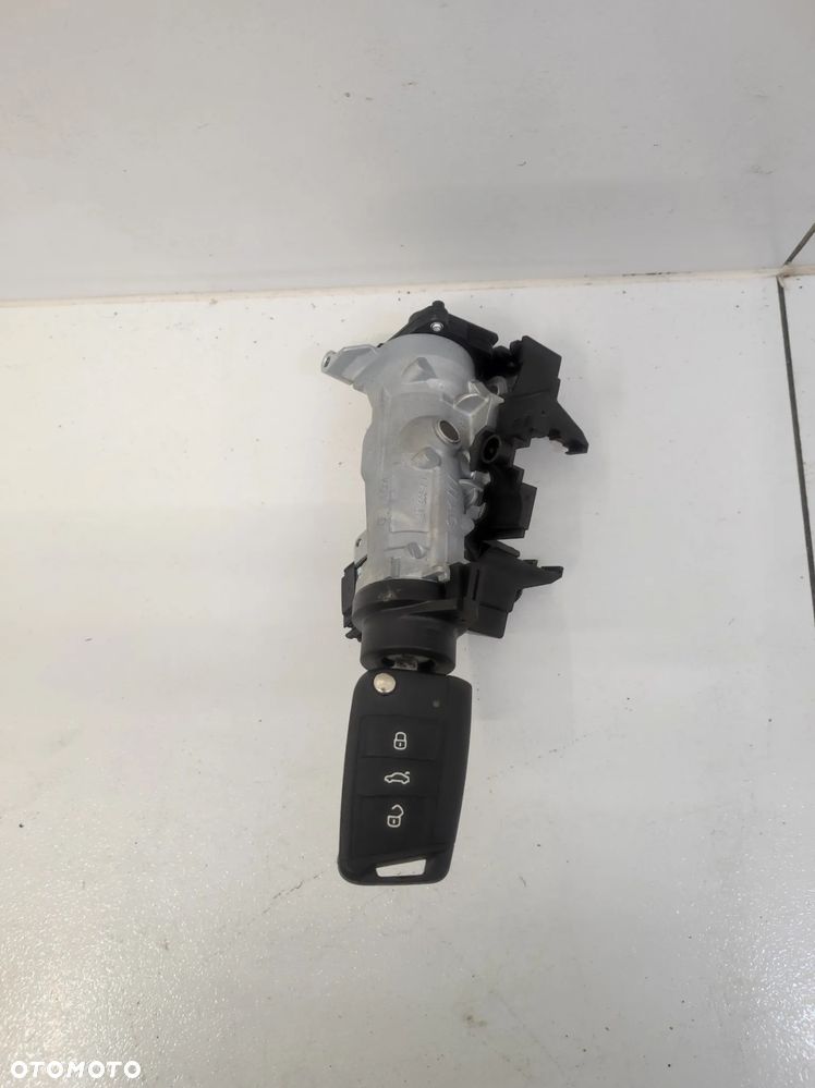 Kluczyk pilot stacyjka Volkswagen Polo VI 6 lift - 2