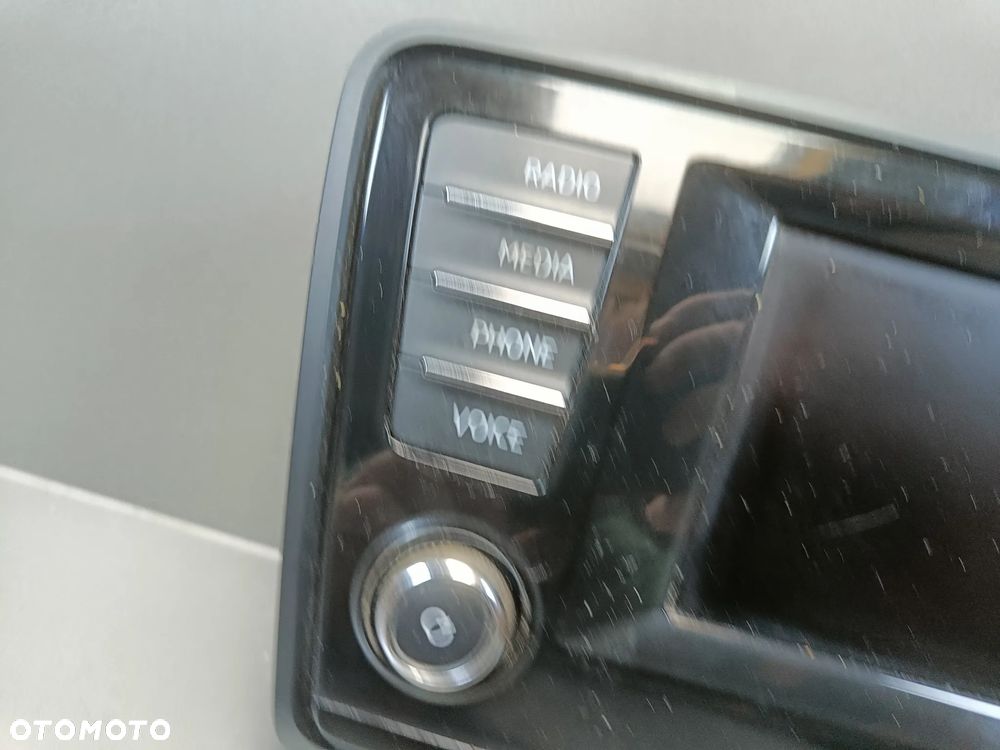Wyświetlacz Ekran Skoda Octavia 3 III Panel 5E0919605B - 2