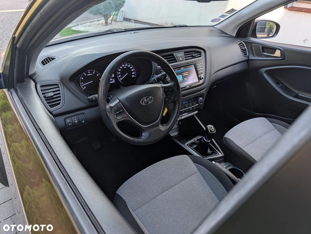 Hyundai i20 - 33