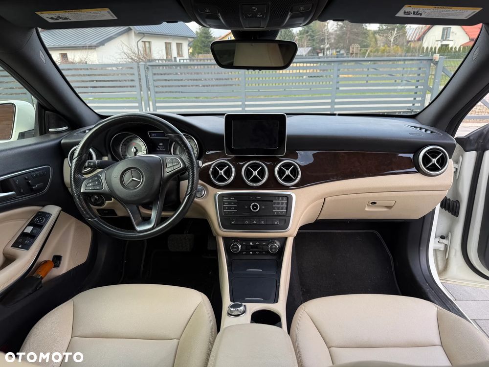 Mercedes-Benz CLA 250 7G-DCT AMG Line - 7
