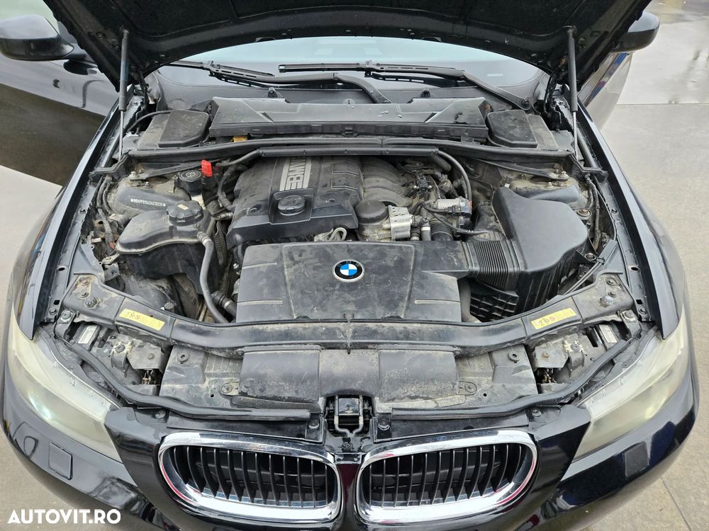 BMW Seria 3 318i - 12