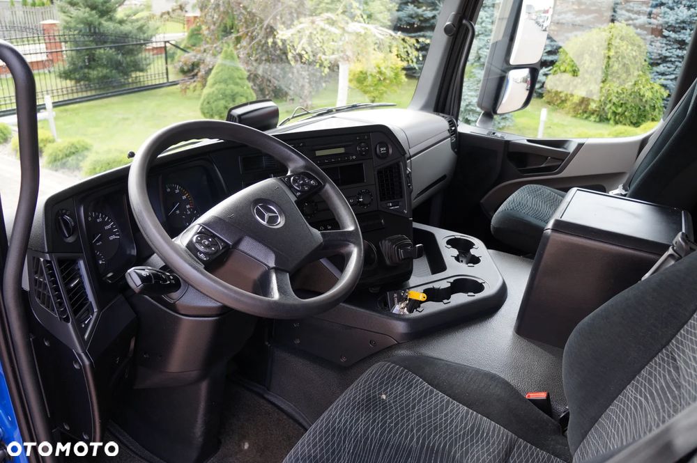 Mercedes-Benz ANTOS 1824 EURO 6 KONTENER IZOTERMA 18 PALET WINDA - 12