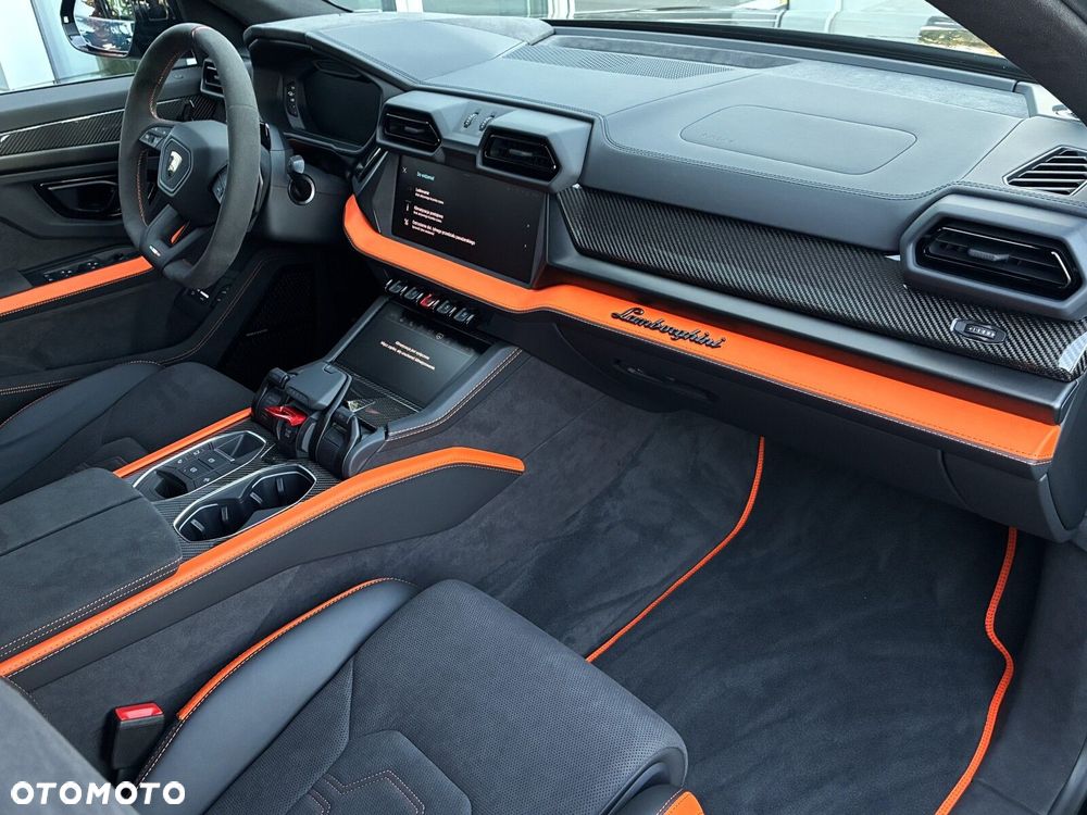 Lamborghini Urus - 14