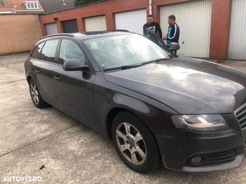 Dezmembrez Audi A4 B8 cod culoare LZ9Y - 3