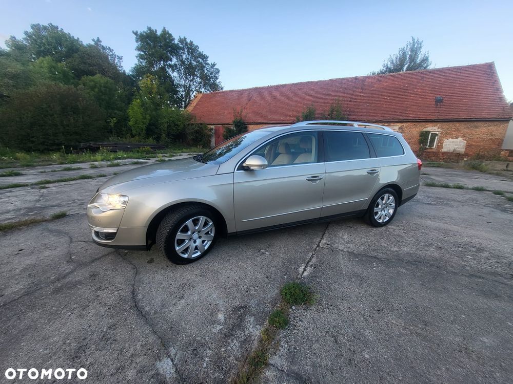 Volkswagen Passat Variant 2.0 TDI DSG Highline - 8