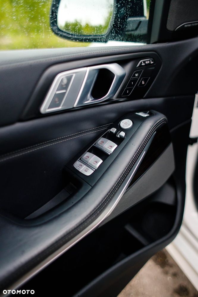 BMW X7 xDrive40i - 35